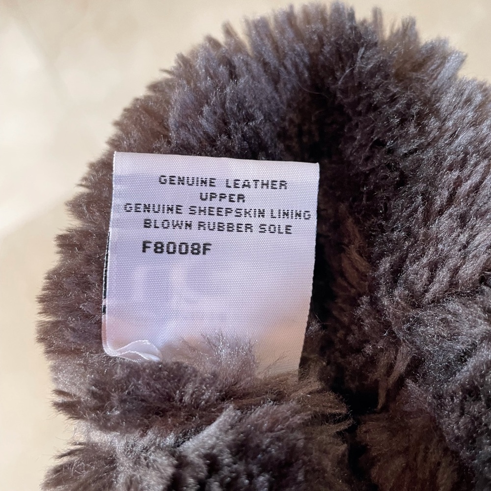 Ugg Chocolate Brown Classic Short Boot. Barely Worn Size 10 - Picture 6 of 7